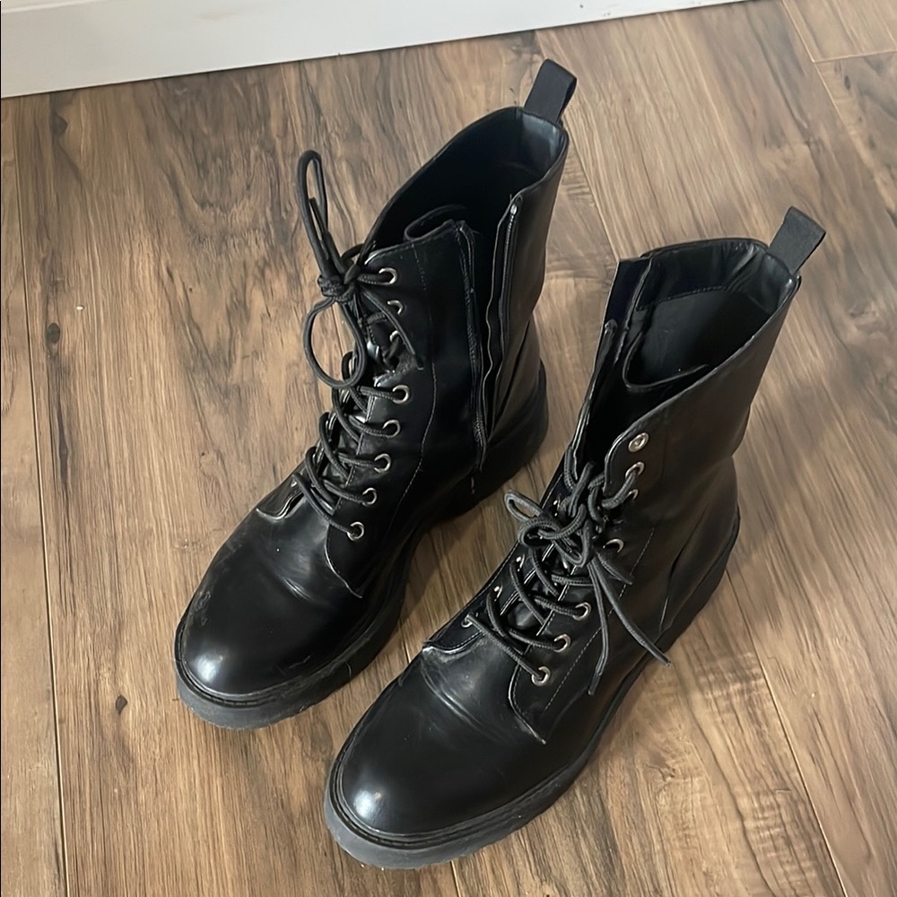 R2 Black Combat Moto Boots Rugged Style
